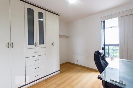 Apartamento para alugar com 120m², 3 quartos e 2 vagasQuarto 2