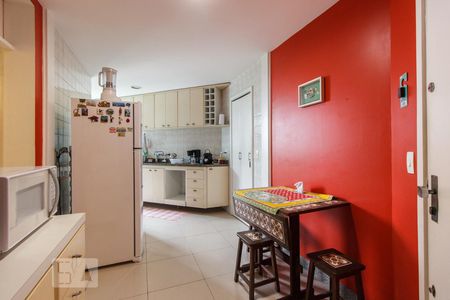 Apartamento para alugar com 120m², 3 quartos e 2 vagasCozinha