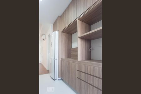 Cozinha de apartamento à venda com 1 quarto, 57m² em Cambuí, Campinas