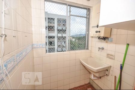 Apartamento para alugar com 70m², 2 quartos e 1 vaga Apartamento para alugar com 70m², 2 quartos e 1 vagaCozinha e Área de Serviço