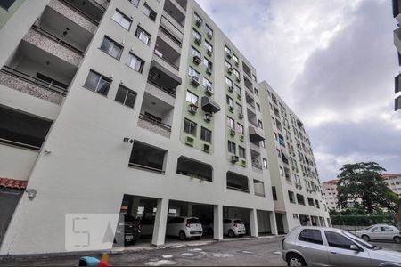 Apartamento para alugar com 70m², 2 quartos e 1 vaga Apartamento para alugar com 70m², 2 quartos e 1 vagaFachada - Garagem