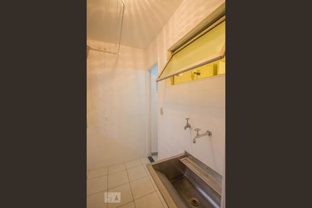 Área de Serviço de apartamento para alugar com 3 quartos, 79m² em Vila Sofia, São Paulo