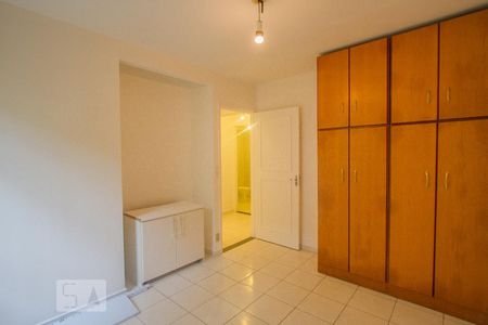 Quarto 3 de apartamento para alugar com 3 quartos, 79m² em Vila Sofia, São Paulo