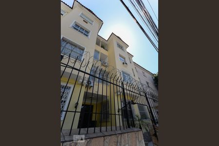 Apartamento à venda com 72m², 2 quartos e sem vagaFachada