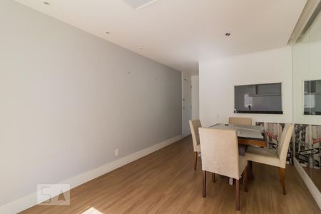 Sala de apartamento para alugar com 3 quartos, 61m² em Vila Endres, Guarulhos