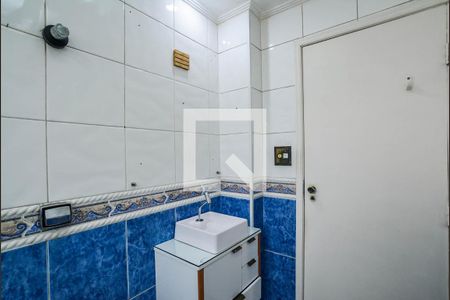 Apartamento à venda com 68m², 2 quartos e 1 vaga Apartamento à venda com 68m², 2 quartos e 1 vagaBanheiro