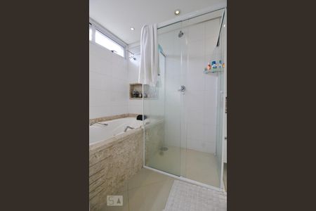 Apartamento à venda com 86m², 2 quartos e 2 vagasBanheiro