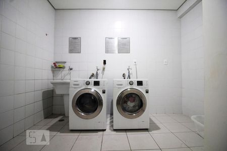 Apartamento à venda com 86m², 2 quartos e 2 vagasLavanderia