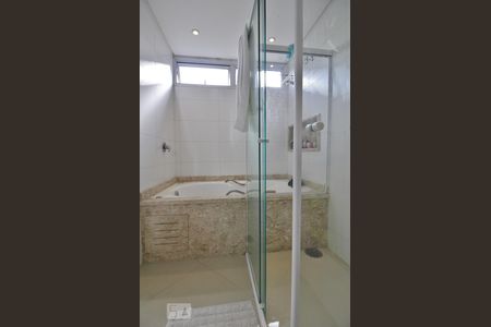 Apartamento à venda com 86m², 2 quartos e 2 vagasBanheiro