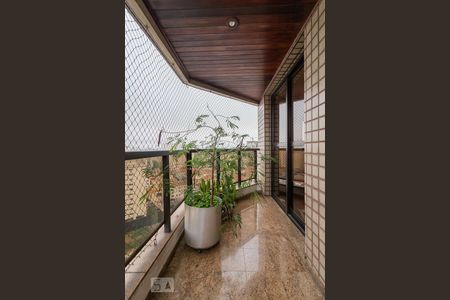 Varanda de apartamento para alugar com 4 quartos, 300m² em Saúde, São Paulo