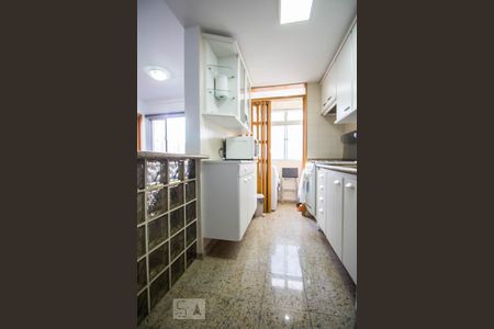 Apartamento para alugar com 60m², 1 quarto e 2 vagas Apartamento para alugar com 60m², 1 quarto e 2 vagasCozinha