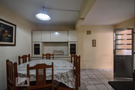 Casa à venda com 117m², 4 quartos e 2 vagasCopa