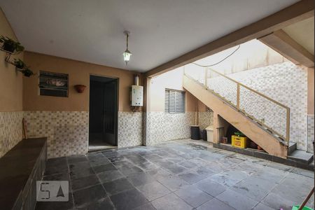 Casa à venda com 117m², 4 quartos e 2 vagasÁrea Externa