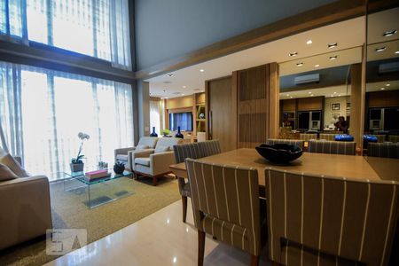 Sala de apartamento à venda com 2 quartos, 121m² em Vila Cordeiro, São Paulo