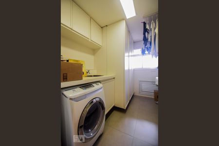 Apartamento para alugar com 121m², 2 quartos e 2 vagasLavanderia