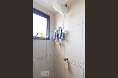Banheiro social de apartamento à venda com 2 quartos, 49m² em Vila do Encontro, São Paulo