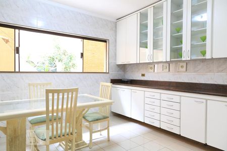 Casa à venda com 600m², 5 quartos e 3 vagasCopa