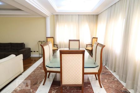 Casa à venda com 600m², 5 quartos e 3 vagasSala de estar e jantar 2