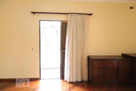 Casa à venda com 600m², 5 quartos e 3 vagasSuíte 4