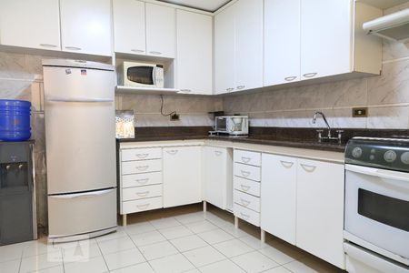 Casa à venda com 600m², 5 quartos e 3 vagasCozinha