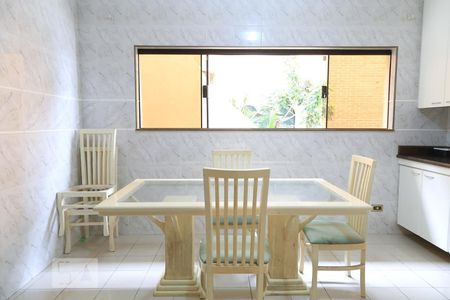 Casa à venda com 600m², 5 quartos e 3 vagasCopa