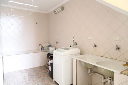 Casa à venda com 600m², 5 quartos e 3 vagasÁrea de serviço