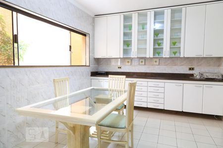 Casa à venda com 600m², 5 quartos e 3 vagasCopa