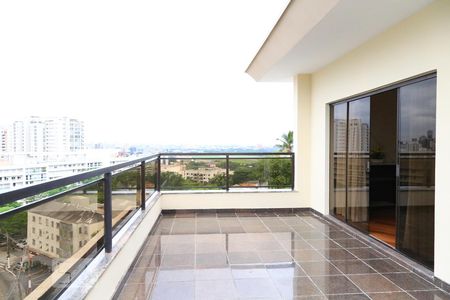 Casa à venda com 600m², 5 quartos e 3 vagasVaranda da suíte 1