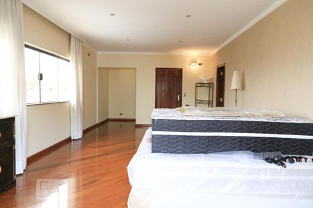 Casa à venda com 600m², 5 quartos e 3 vagasSuíte 1