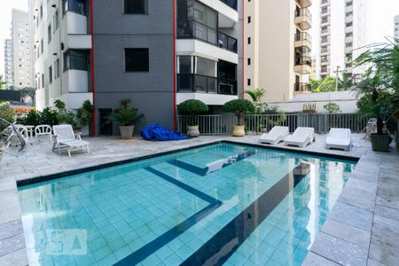 Apartamento à venda com 65m², 2 quartos e 1 vaga Apartamento à venda com 65m², 2 quartos e 1 vagaPiscina