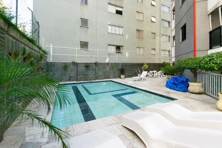 Apartamento à venda com 65m², 2 quartos e 1 vaga Apartamento à venda com 65m², 2 quartos e 1 vagaPiscina