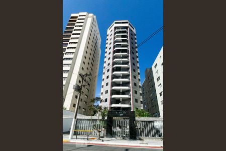 Apartamento à venda com 65m², 2 quartos e 1 vaga Apartamento à venda com 65m², 2 quartos e 1 vagaFachada