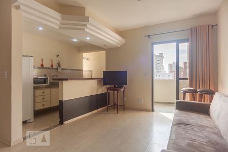 Sala de apartamento para alugar com 1 quarto, 50m² em Cambuí, Campinas
