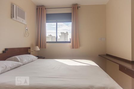 Suíte de apartamento para alugar com 1 quarto, 50m² em Cambuí, Campinas