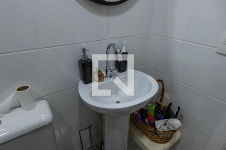Apartamento para alugar com 47m², 2 quartos e 1 vaga Apartamento para alugar com 47m², 2 quartos e 1 vagaBanheiro