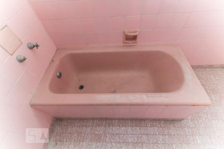 Casa à venda com 370m², 5 quartos e 3 vagasBanheiro