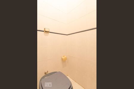 Casa à venda com 266m², 3 quartos e 4 vagasBanheiro da Churrasqueira