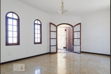 Casa à venda com 266m², 3 quartos e 4 vagasQuarto da Suíte