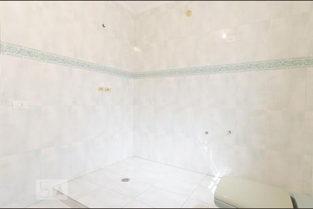 Casa à venda com 266m², 3 quartos e 4 vagasBanheiro 2