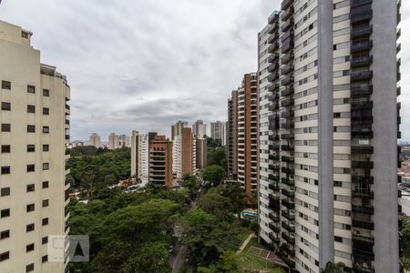 Sala (vista) de apartamento à venda com 4 quartos, 135m² em Vila Suzana, São Paulo
