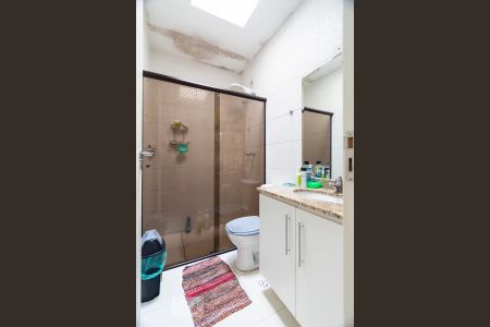 Banheiro social de casa para alugar com 2 quartos, 74m² em Vila Monte Alegre, São Paulo