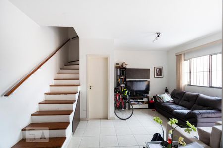 Sala de casa para alugar com 2 quartos, 74m² em Vila Monte Alegre, São Paulo