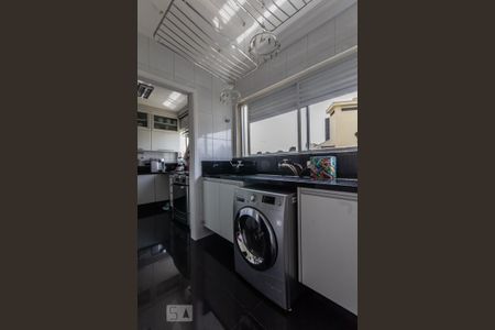 Apartamento para alugar com 150m², 2 quartos e 3 vagas Apartamento para alugar com 150m², 2 quartos e 3 vagasÁrea de serviço