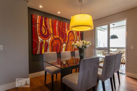Apartamento para alugar com 150m², 2 quartos e 3 vagas Apartamento para alugar com 150m², 2 quartos e 3 vagasSala