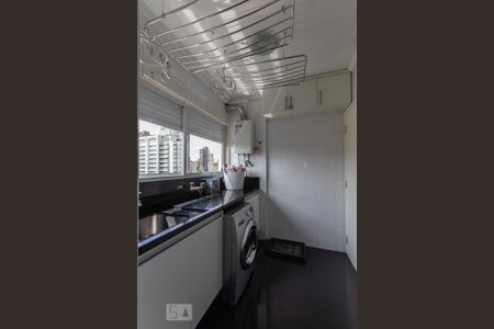 Apartamento para alugar com 150m², 2 quartos e 3 vagas Apartamento para alugar com 150m², 2 quartos e 3 vagasÁrea de serviço