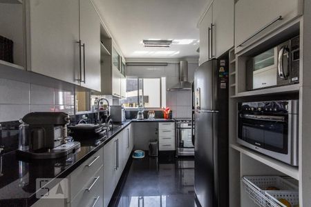 Apartamento para alugar com 150m², 2 quartos e 3 vagas Apartamento para alugar com 150m², 2 quartos e 3 vagasCozinha