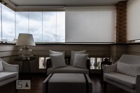Apartamento para alugar com 150m², 2 quartos e 3 vagas Apartamento para alugar com 150m², 2 quartos e 3 vagasVaranda