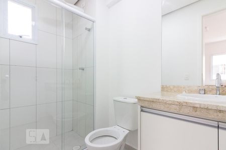 Banheiro de kitnet/studio para alugar com 1 quarto, 42m² em Santana, São Paulo