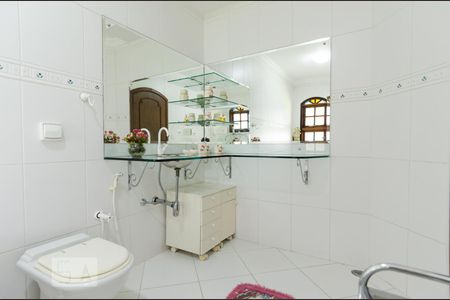 Casa à venda com 360m², 4 quartos e 4 vagas Casa à venda com 360m², 4 quartos e 4 vagasBanheiro da Suíte 3