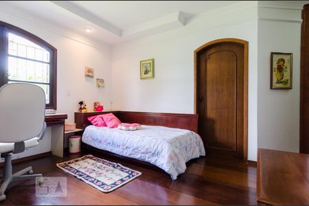 Casa à venda com 360m², 4 quartos e 4 vagas Casa à venda com 360m², 4 quartos e 4 vagasQuarto da Suíte 3